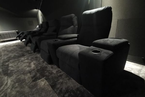 Кресла реклайнеры для персонального кинотеатра